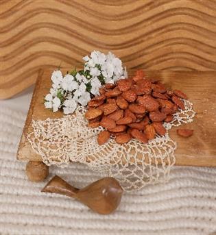 مغز بادام درختی ایرانی درجه یک زعفران 